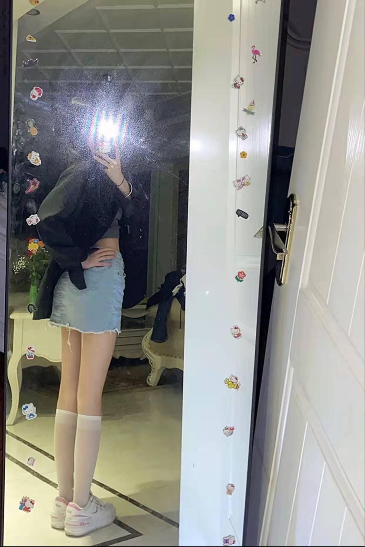 昆明北站年轻学生为钱下海，一夜爽记